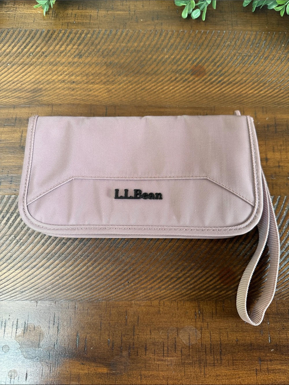 L.L. Bean Wristlet Clutch in Dusty Rose